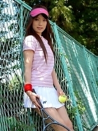 Nazuna Otoi shows off outdoors Nazuna Otoi shows off outdoors