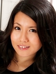 Sexy Mikage Sakata showing off