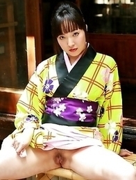 Asian lady bares her tight cunt Asian lady bares her tight cunt