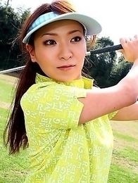 Sexy Erika Hiramatsu playing golf Sexy Erika Hiramatsu playing golf