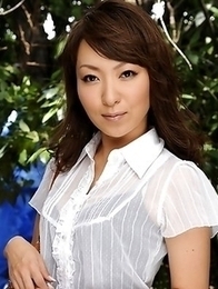 Erika Hiramatsu posing outdoors