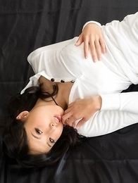 Hottie in white Natsuki Yokoyama teasing that cock with her feet and hands Hottie in white Natsuki Yokoyama teasing that cock with her feet and hands