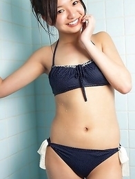 Mayumi Yamanaka showers hot ass and hot box over bikini