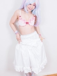 Ai Minano Gives a Messy Handjob