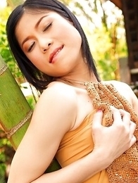 Bovi Ontida is definitely one of the kinkiest girls you have ever seen. This lovely babe is all about being sexy and posing in the most provocative po