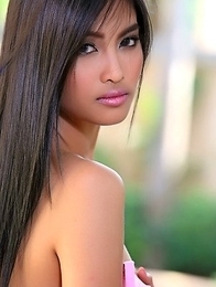 Hot Asian girl Taeya removing bra Hot Asian girl Taeya removing bra