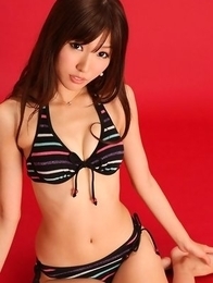 Chinatsu Minami with long legs and sexy tummy is naughty Chinatsu Minami with long legs and sexy tummy is naughty