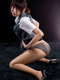 Karina Oshima is a horny teen that loves spreading her legs and getting fingered Karina Oshima is a horny teen that loves spreading her legs and getting fingered