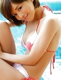 Yumiko Shaku with juicy boobies is romantic at the pool