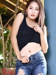 Sexy Asian cutie  Winny Sung masturbating outdoors