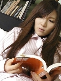 Hitomi Tsukishiro gets horny and uses toy