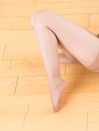 Leggy and horny hottie Aya Kisaki masturbates and gives a pantyhose job Leggy and horny hottie Aya Kisaki masturbates and gives a pantyhose job