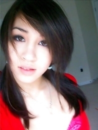Amateur Asian cutie's hot selfpics