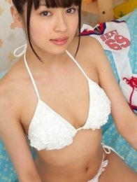 Yuuri Shiina in sexy bath suit shows that is ready for sea Yuuri Shiina in sexy bath suit shows that is ready for sea
